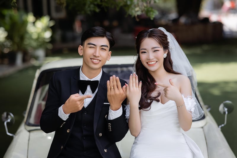 Wedding Couple Dancing
